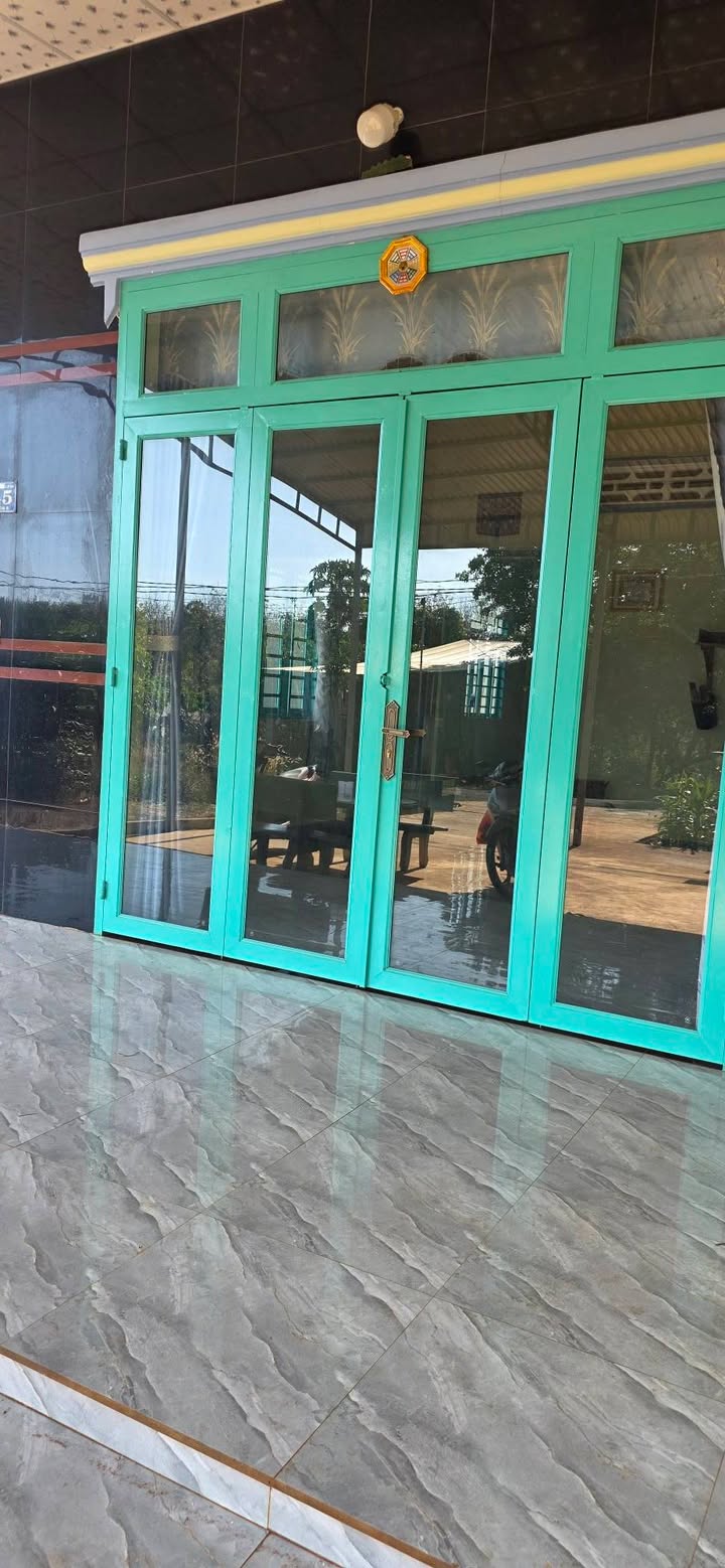 Nhà cấp 4 khu Đoàn Kết cũ, Bình Phước 2400m² giá 1.1 tỷ - Tiện nghi đầy đủ, sẵn sàng ở ngay!