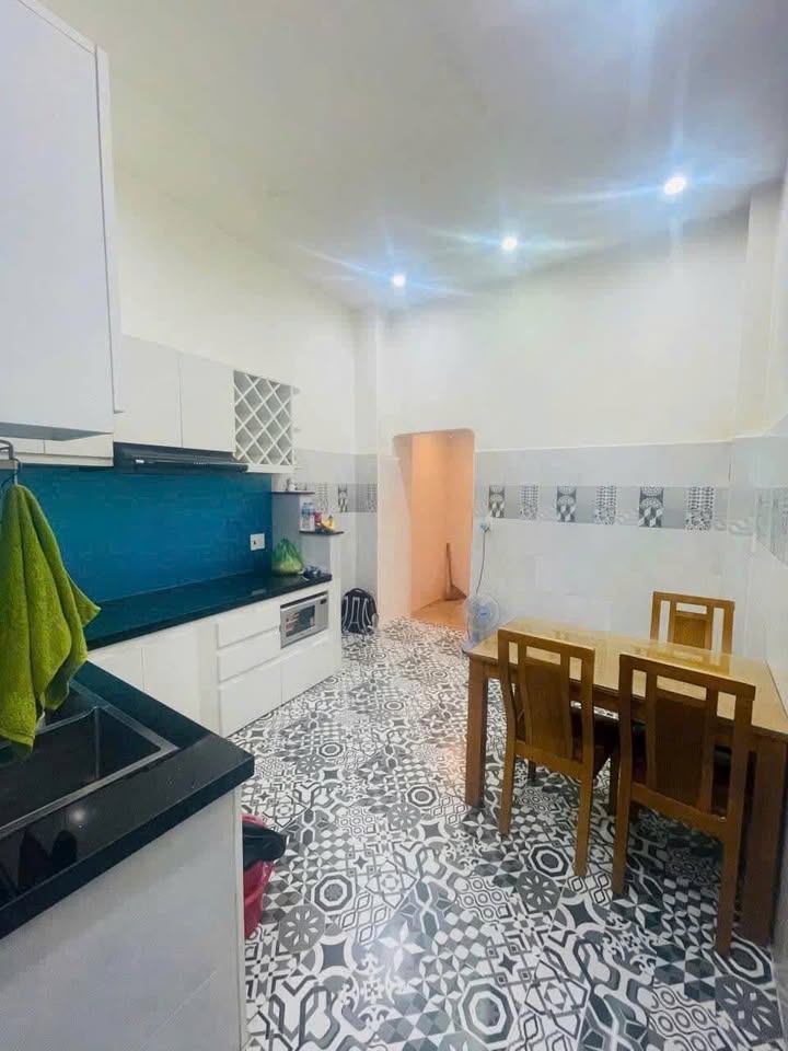 Nhà cho thuê hẻm xe tải đường số 8, Gò Vấp 3PN giá chỉ 8 triệu