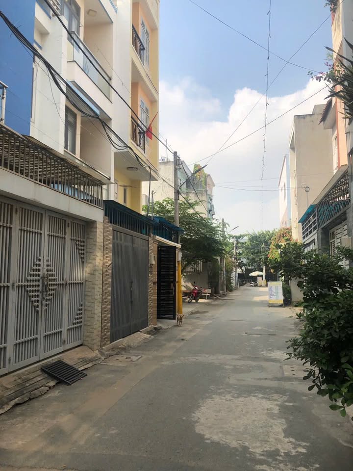 Nhà nguyên căn cho thuê tại Thủ Đức 56m² giá 8.5 triệu - Khu dân cư an ninh yên tĩnh!