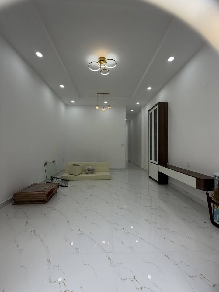 Nhà riêng Hóc Môn 64m² giá 3.4 tỷ - Vào ở ngay, full nội thất!