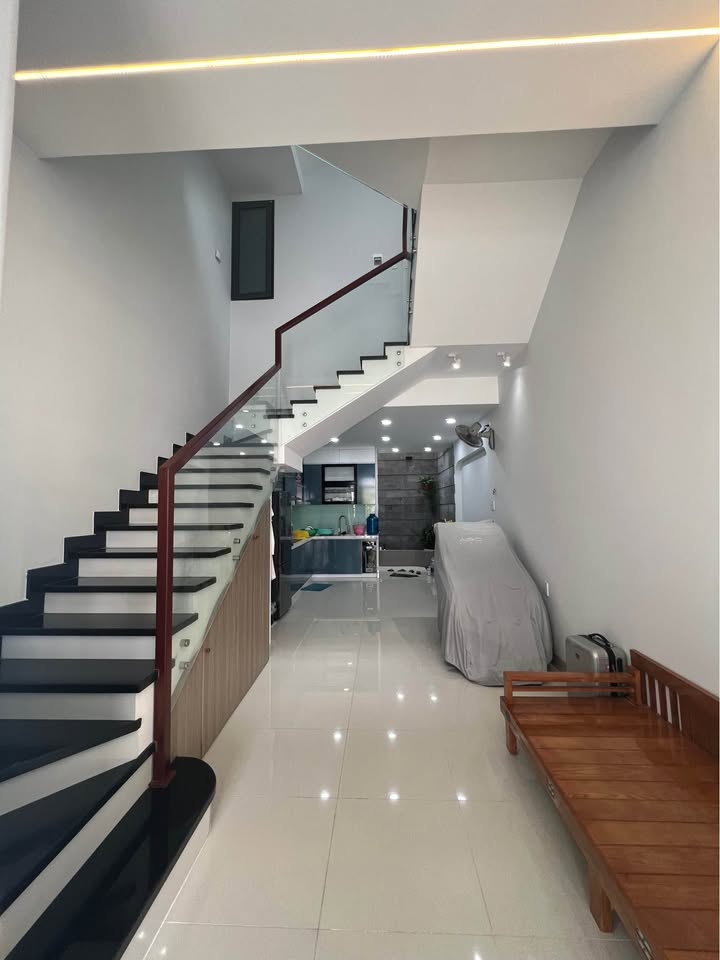 Nhà 1 trệt 2 lầu mặt tiền nhựa Phú Thủy 78m² giá 4.9 tỷ - Đầu tư sinh lời tuyệt vời!