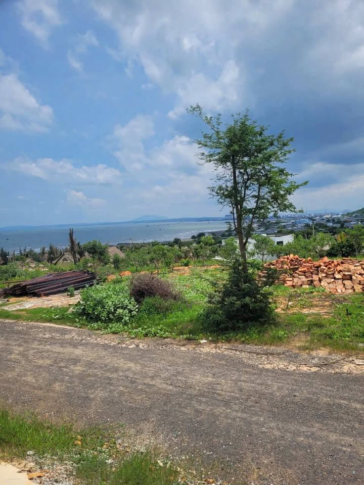 Đất nền Dốc Hoàng Hôn, Phú Thủy, 3700m² - Gần biển, giá tốt đầu tư!