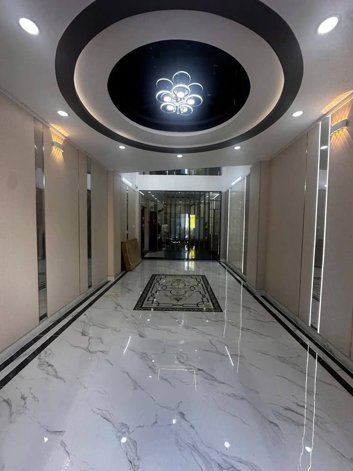 Nhà mặt tiền 7 tầng Nguyễn Du, Gò Vấp 49m² giá 16 tỷ - Vị trí đắc địa, tiện ích đầy đủ!