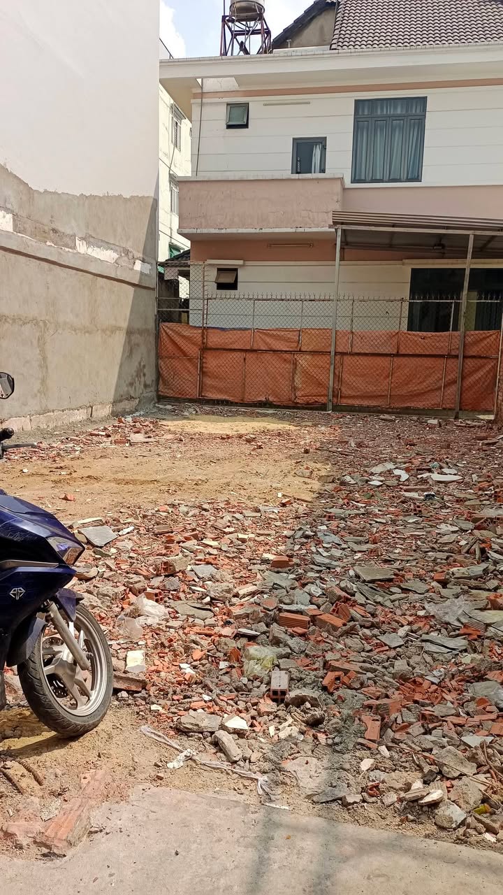 Đất nền Gò Vấp 56m² giá 6 tỷ - Tiện xây mới, ô tô vào tận nơi!