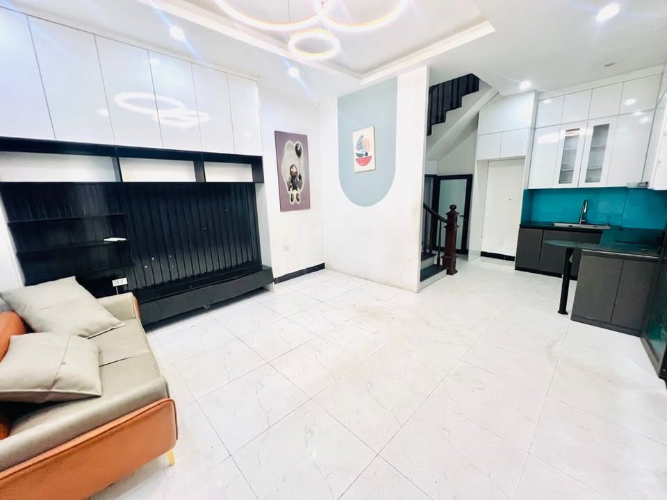 Nhà mặt tiền 6m tại Tam Trinh 40m² giá 8.36 tỷ - Đón sóng quy hoạch 40m!