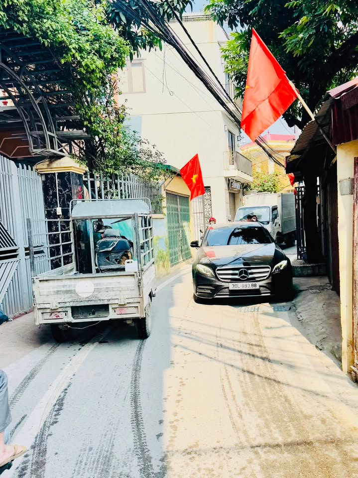 Nhà riêng ĐH Thành Đô, 35m² giá 4 tỷ - Không quy hoạch, ô tô đỗ gần