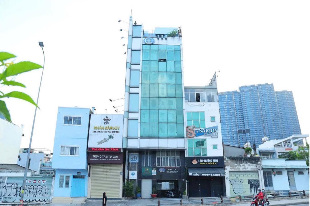 Bán tòa nhà mặt tiền Nguyễn Hữu Cảnh, Bình Thạnh 51.5m² giá 15 tỷ - Kinh doanh đa ngành hiệu quả!