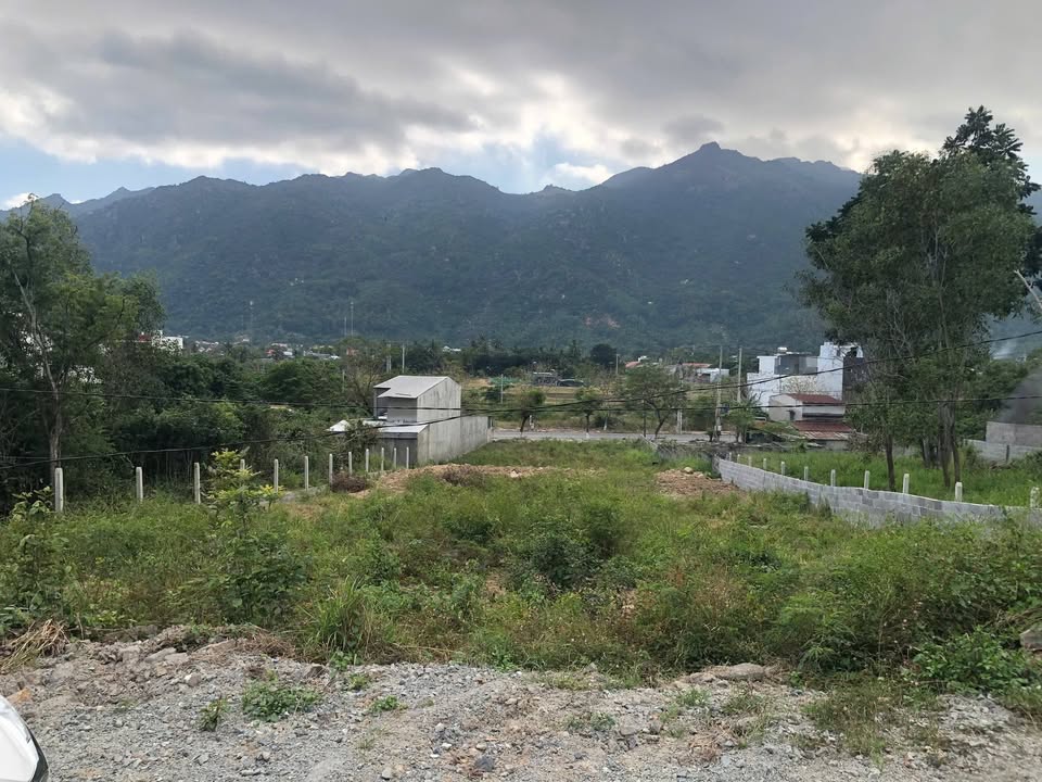 Lô đất 2 mặt tiền TĐC Thái Khang, Nha Trang 1463m² giá 40 tỷ - Cơ hội đầu tư tiềm năng!