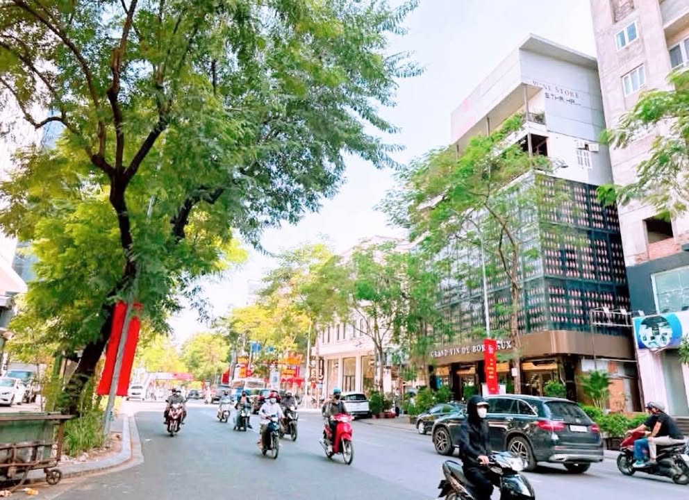 Bán FrontHouse đường Thái Hà quận Đống Đa 69m² giá 60 tỷ - Kinh doanh đẳng cấp!