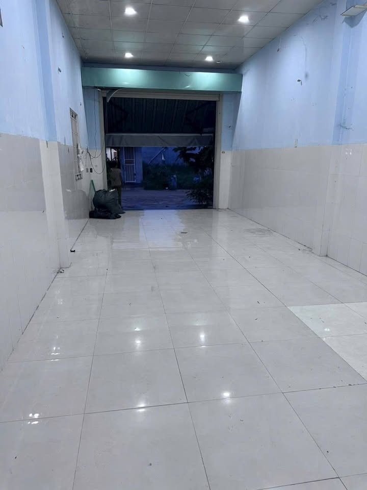 Nhà nguyên căn 150m² Dĩ An giá 5 triệu - Kinh doanh thuận lợi!