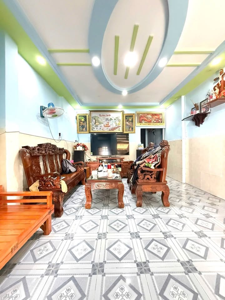 Nhà 2 tầng Đông Thạnh 62m² giá 1.98 tỷ - Ô tô đỗ cửa ngay chợ!