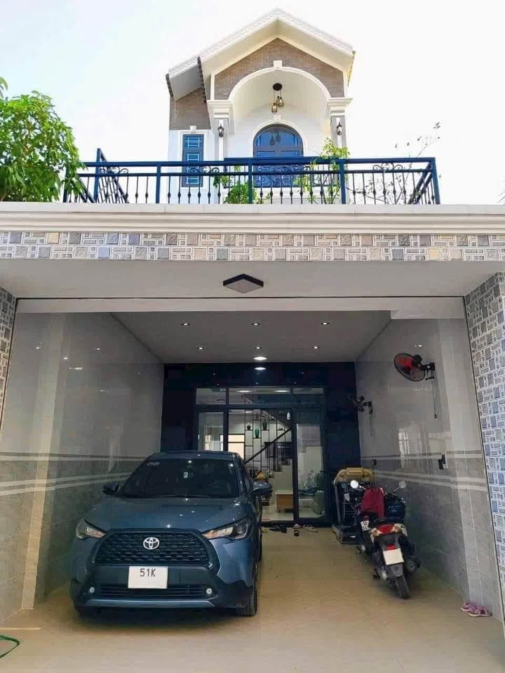 Bán nhà 1 trệt 2 lầu tại Tăng Nhơn Phú A, Thủ Đức, 112m², Giá 8.7 tỷ - Sẵn sàng ở ngay với nội thất cao cấp!