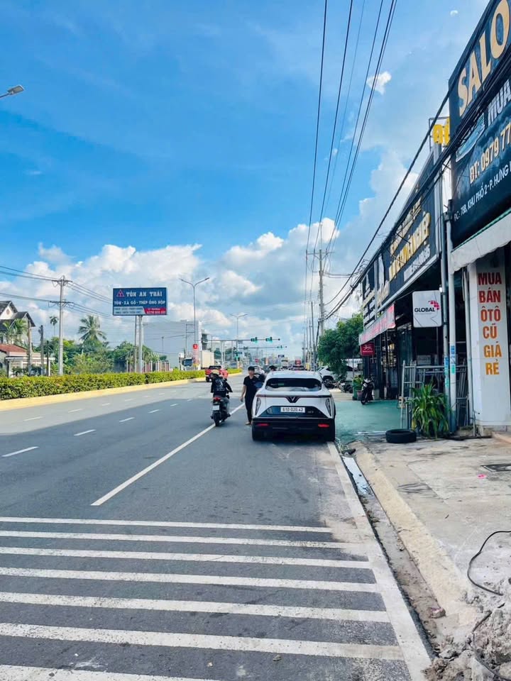 Nhà mặt tiền QL13, Chơn Thành, 591m² giá 9.5 tỷ - Kinh doanh thu nhập 35 triệu/tháng!