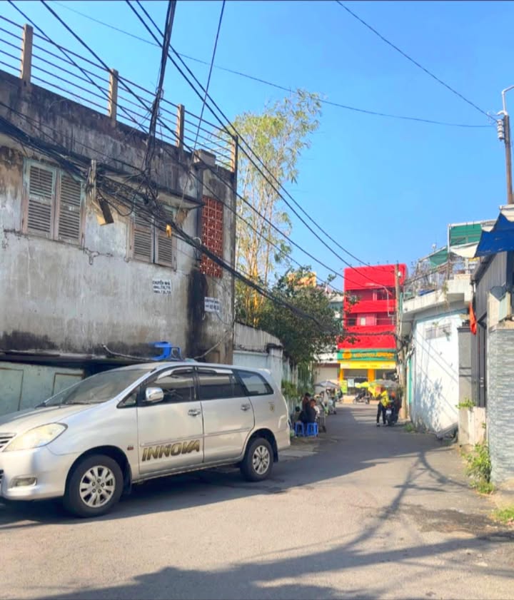 Nhà phố 3 tầng 85m² tại Thủ Đức giá 7 tỷ - Ô tô đỗ cửa, trung tâm Linh Chiểu!