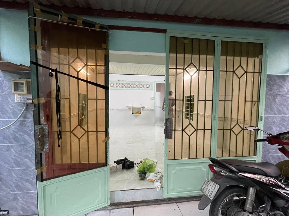 Nhà nguyên căn Quận 12 78m² giá 3.5 triệu - Không gian thoáng mát, an ninh tốt!