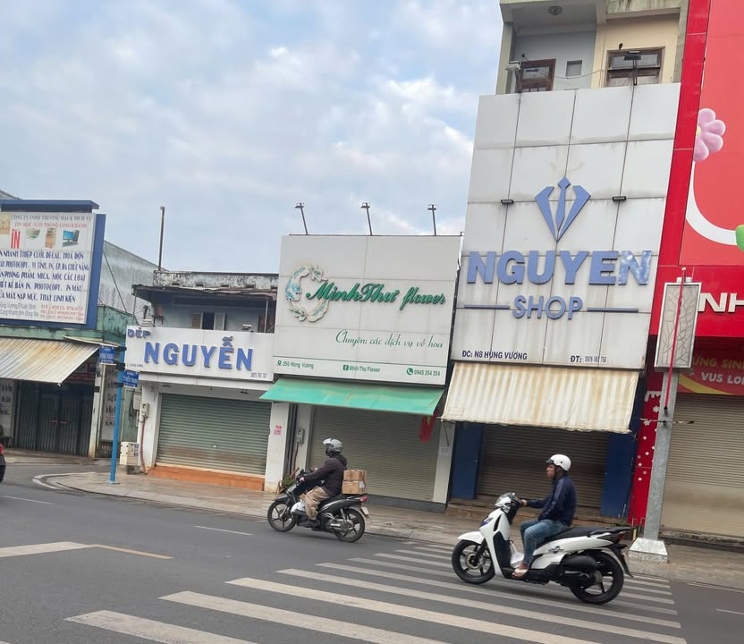 Cho thuê mặt bằng tại 250 Hùng Vương, Long Khánh 75m² - Giao thông thuận lợi, đông đúc!