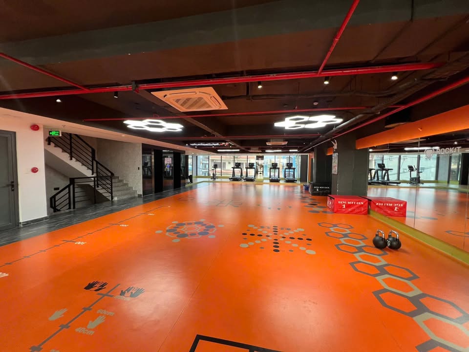 Cho thuê tòa nhà văn phòng tại Bình Thạnh 1.400m² - Thiết kế hiện đại, tiện nghi đầy đủ!