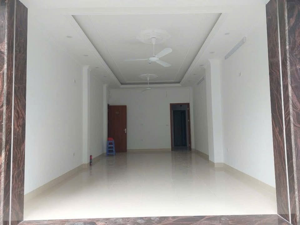 Cho thuê cửa hàng mặt tiền số 6 đường Xa La, quận Hà Đông - Diện tích 45m², thuận lợi kinh doanh!