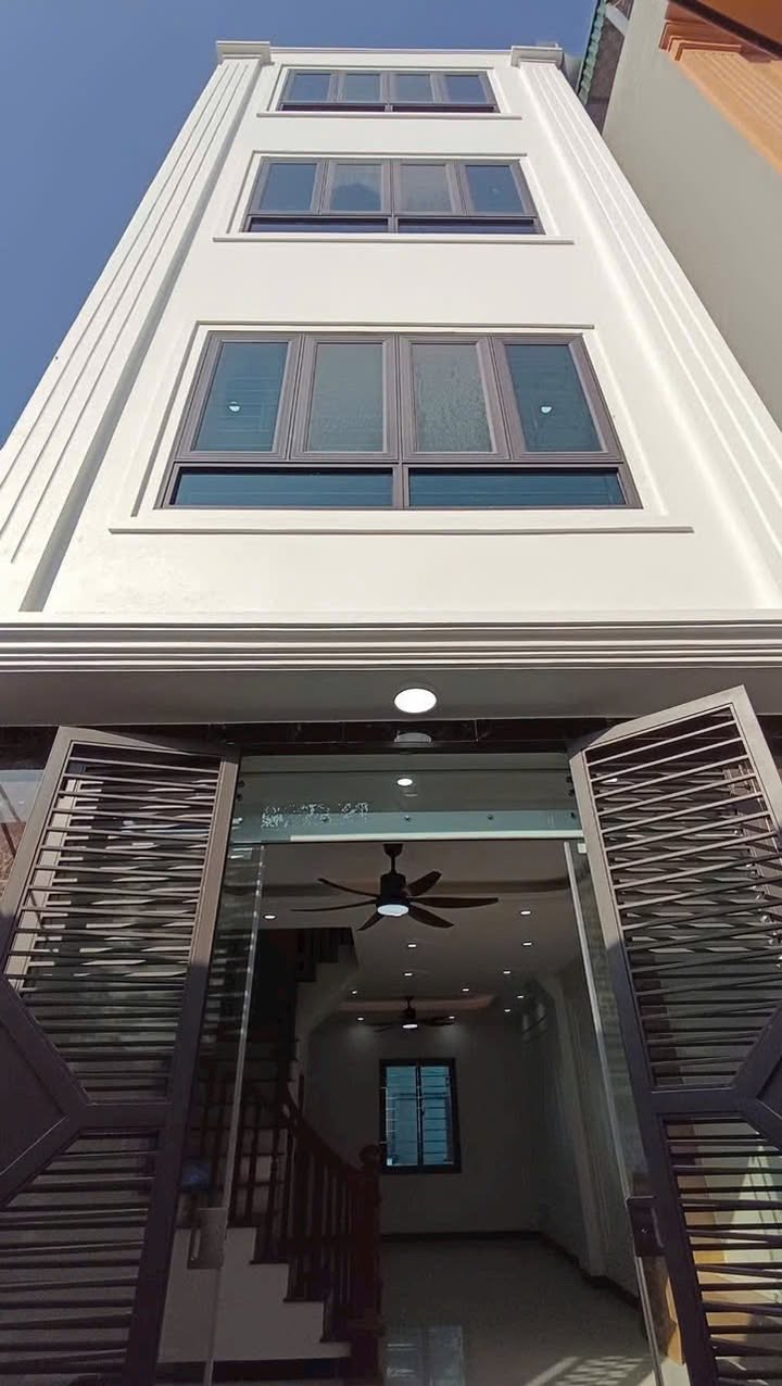 Nhà 172m² tại Thị trấn Chúc Sơn giá 4,x tỷ - Vị trí đắc địa, tiện ích gần kề!