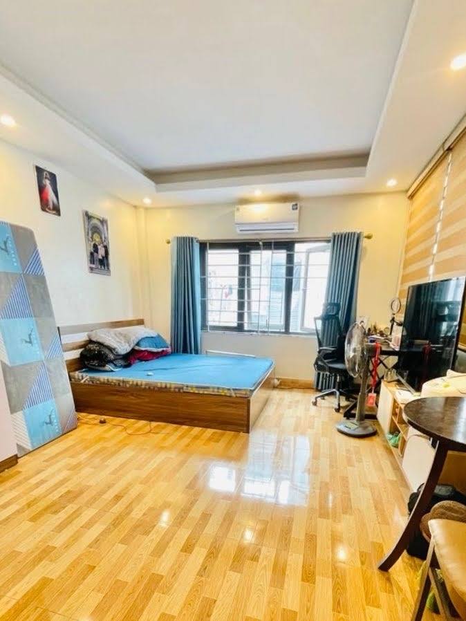 Nhà phố cho thuê Mỹ Đình 54m² giá 14 tỷ - Lô góc mặt tiền rộng rãi!
