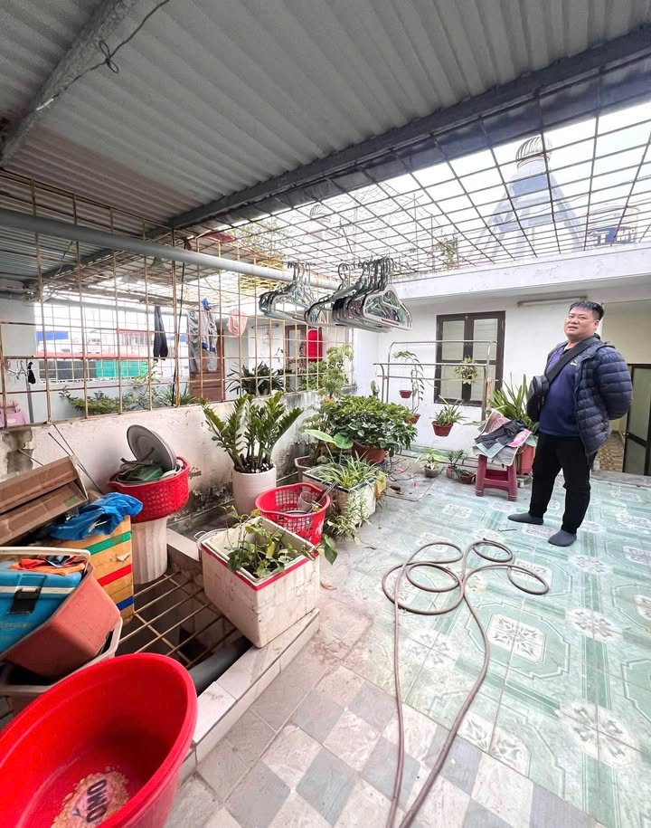 Nhà đẹp Trần Nguyên Hãn 57m² giá 3,7 tỷ - Kinh doanh thuận lợi!