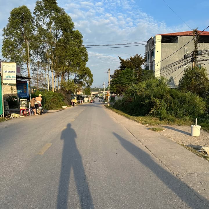 FrontHouse KCN Phú Hà 100m² - Cơ hội kinh doanh vàng ngay cổng phụ!