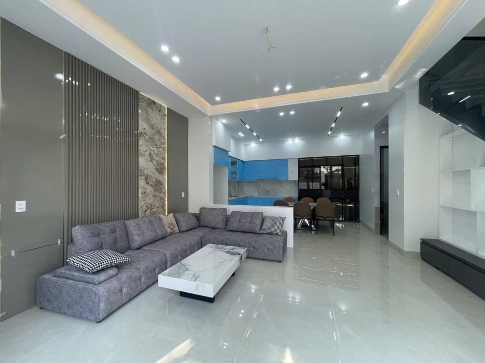 Nhà 3 tầng TĐC Mỹ Sơn 76m² giá 3 tỷ - Ô tô đỗ cửa, sân riêng!