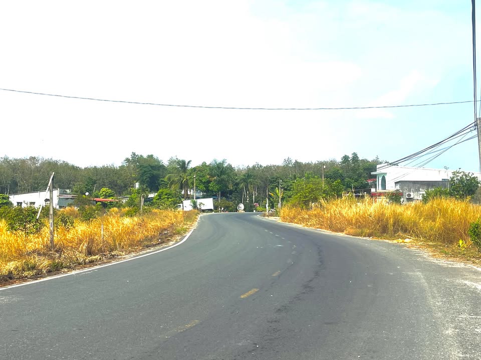 Đất nền 4000m² tại Phường Minh Hưng, chỉ 1.4 tỷ - Cơ hội đầu tư tuyệt vời!