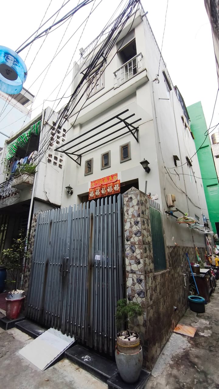 Nhà 4 tầng Lê Đại Hành, Quận 11, 36m² giá 5.4 tỷ - Căn góc đẹp, chính chủ!