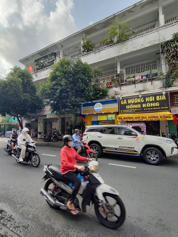 Chung cư Quận 5 70m² giá 3,3 tỷ - Sổ hồng riêng, đầu tư sinh lời!