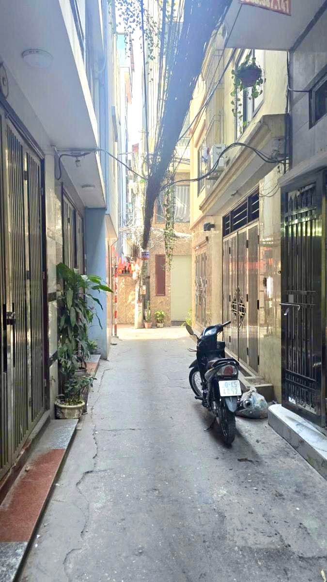 Nhà 6 tầng Hoàng Mai 38m² giá 8.9 tỷ - Dân xây chắc chắn, gần ô tô!