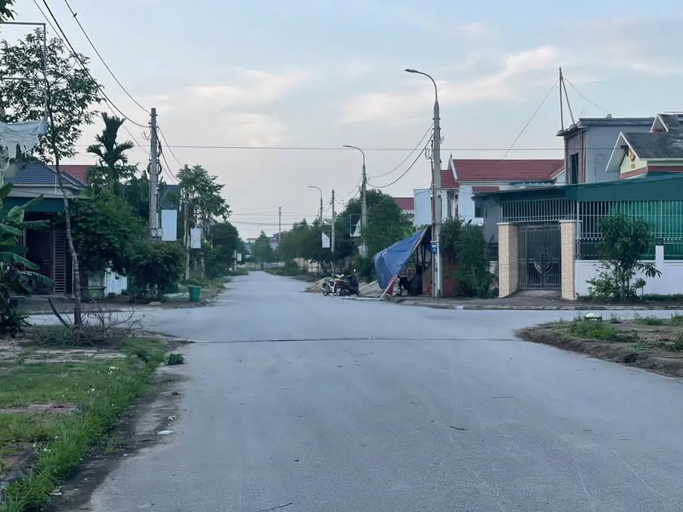 Nhà phố Đông Minh, Đông Sơn 126m² chỉ 900 triệu - Sẵn sàng giao dịch ngay!