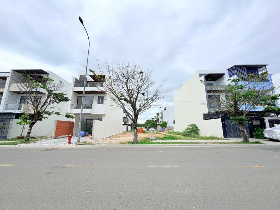 Bán FrontHouse Mỹ Gia Gói 7, 100m² giá 5.75 tỷ - Vị trí đẹp, hướng Tây