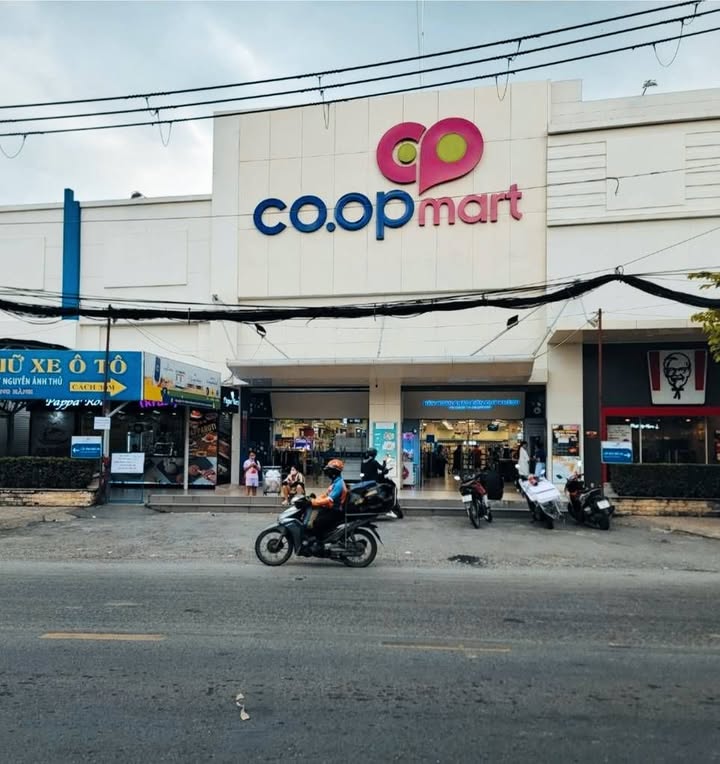 Nhà mặt tiền Đỗ Hành 53m² giá 4.7 tỷ - Thích hợp kinh doanh hoặc ở ngay!