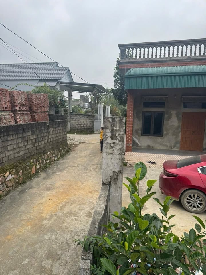 Đất nền Lương Sơn Hòa Bình 410m² giá chỉ 4.1 tỷ - Sổ hồng chính chủ, xây dựng ngay!