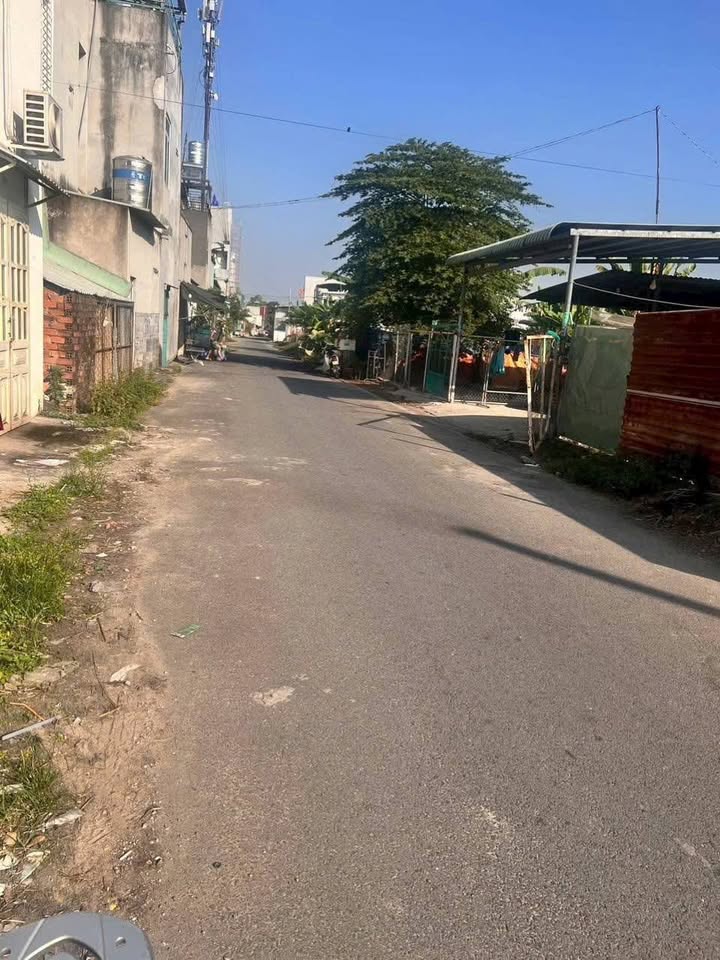 Đất Phú Chánh 165m² giá 2.2 tỷ - Đường nhựa sát chợ, tiện ích đầy đủ!