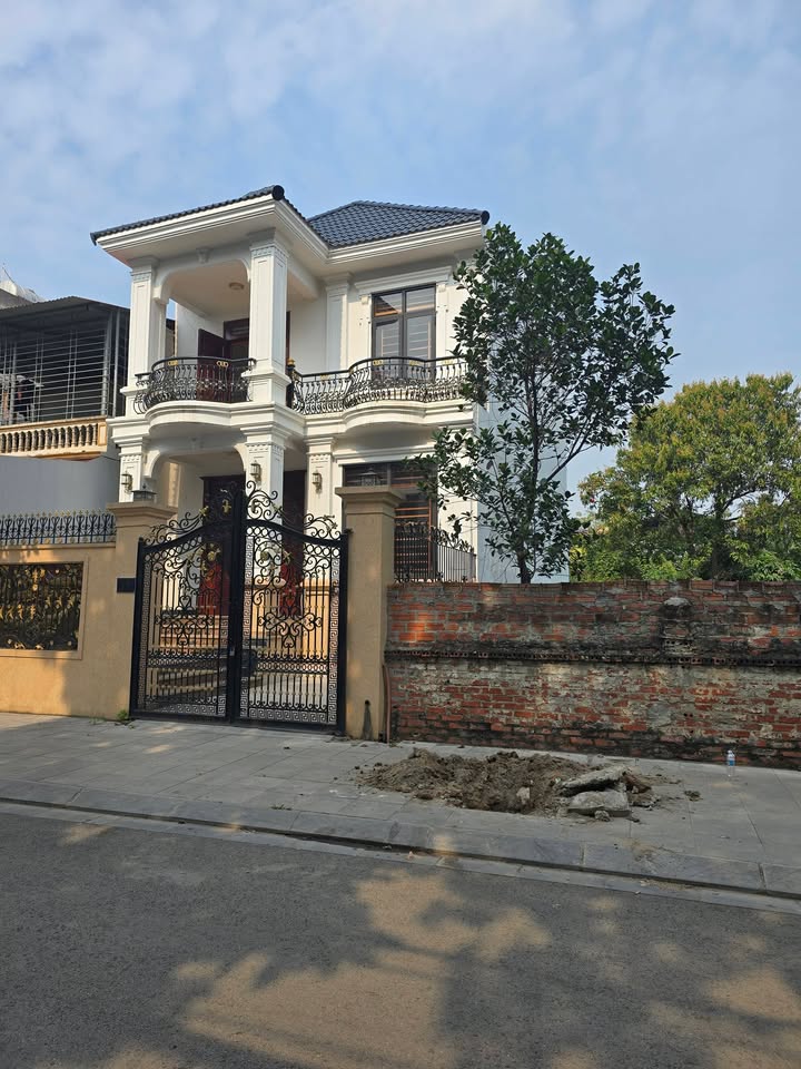 Đất nền phố cổ Đầm Vạc Vĩnh Yên 127m² giá 8 tỷ - Sẵn sàng vào ở!