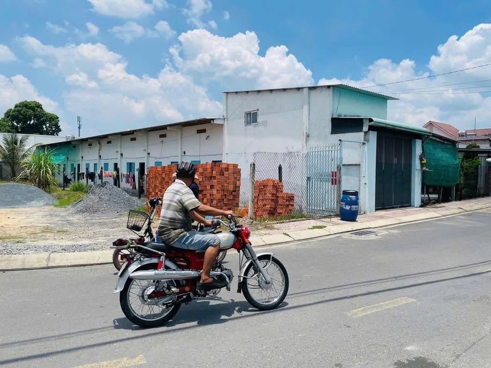 Dãy trọ kinh doanh tại Long An 123m² giá 950 triệu - Đầu tư sinh lời ngay!