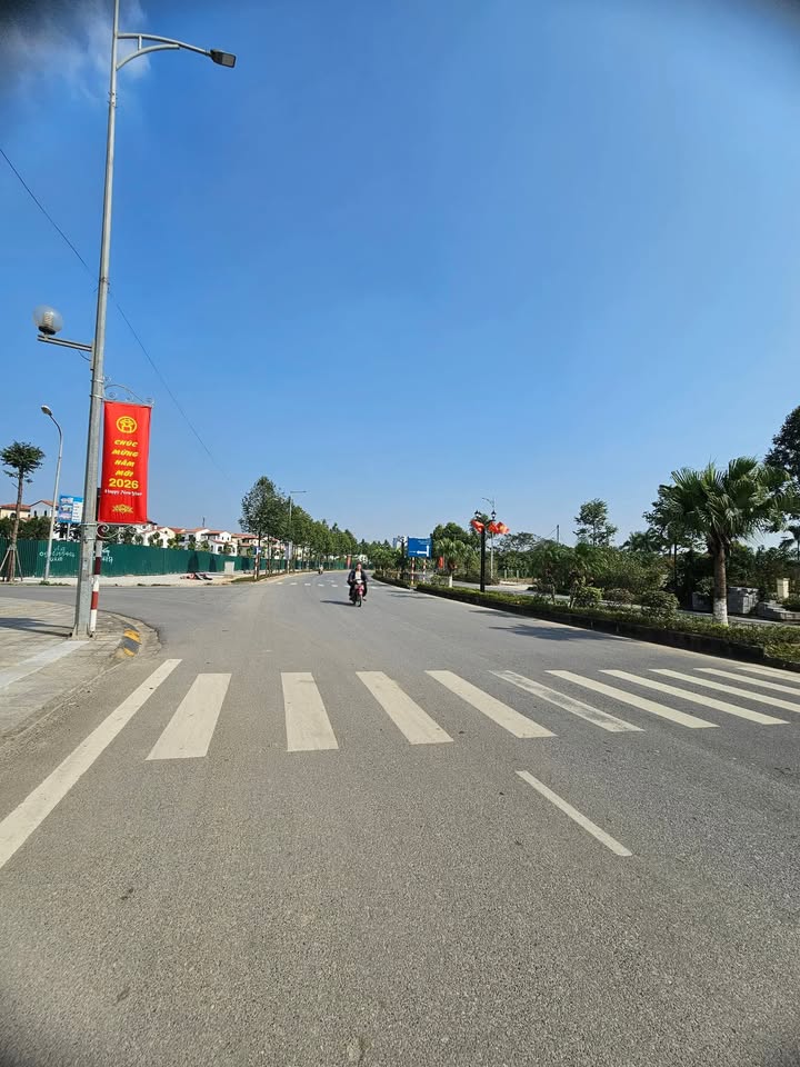 Biệt thự góc view hồ An Khánh 680m² - Không gian sống lý tưởng!