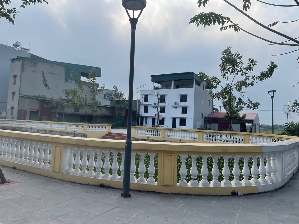 Nhà 2 tầng lô góc Đình Tràng, Đông Anh 58m² - View đồng thoáng đãng, cách hồ chỉ 20m!