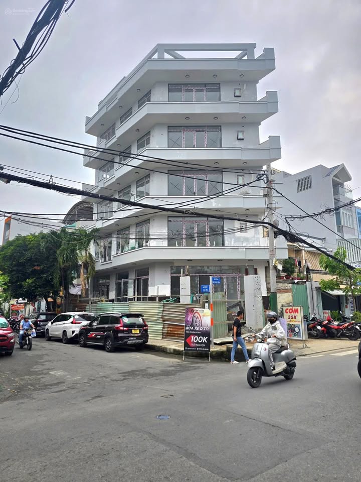 Cho thuê toà nhà 2 mặt tiền 147m² tại Quận 7 - Giá thuê cực tốt cho mô hình kinh doanh!