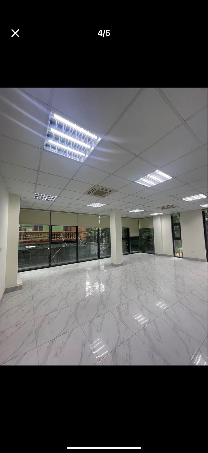 Văn phòng cho thuê tại Khâm Thiên, Đống Đa - 80m² chỉ 11 triệu/tháng - Không thể bỏ lỡ!