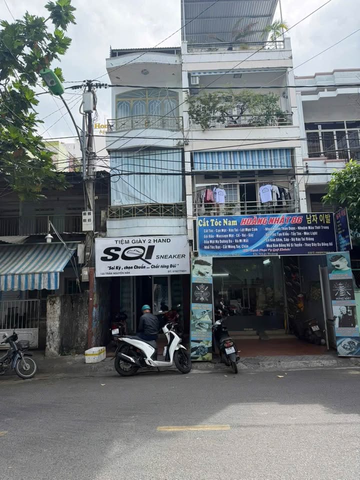Nhà 3 tầng mặt tiền đường Trần Nguyên Hãn Nha Trang 53.4m² giá 6.7 tỷ - Vị trí đắc địa ngay trung tâm!