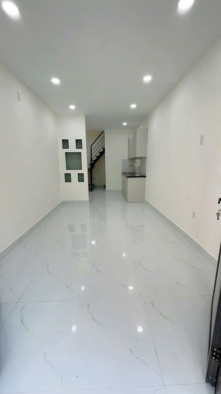 Nhà hẻm 1, đường Minh Phụng, Quận 11, 30m² giá 10 triệu - Hẻm 7m thông thoáng!