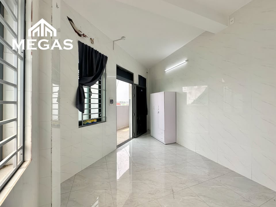 Phòng cho thuê tại Đường Tân Hương, Quận Tân Phú, 30m² giá chỉ 3.8 triệu - Full nội thất cơ bản!
