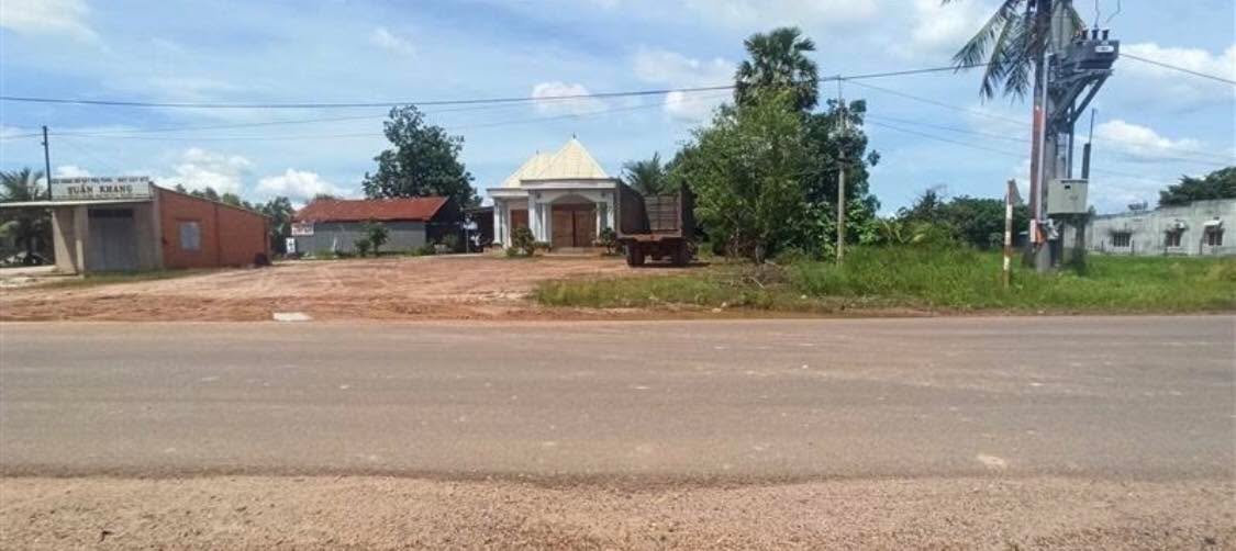 Đất mặt tiền Nguyễn Thị Lan, Hòa Hiệp, Tân Biên 26052m² giá 7.7 tỷ - Tiềm năng đầu tư lớn!