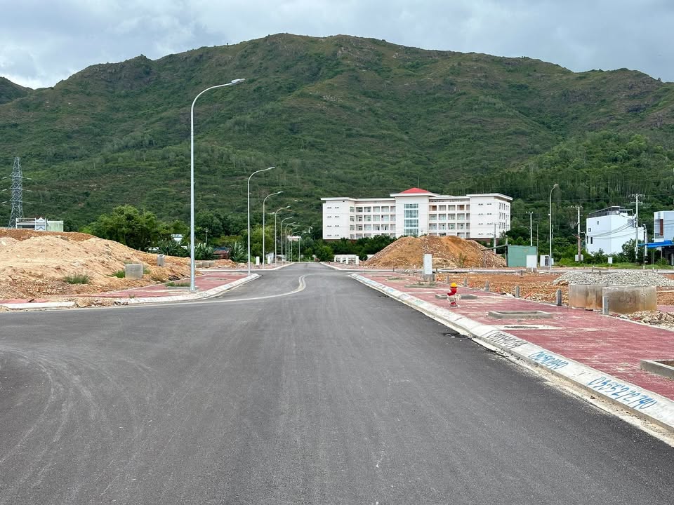 Lô đất 100m² Nhơn Phú, Quy Nhơn giá 2.95 tỷ - Pháp lý sổ hồng rõ ràng!