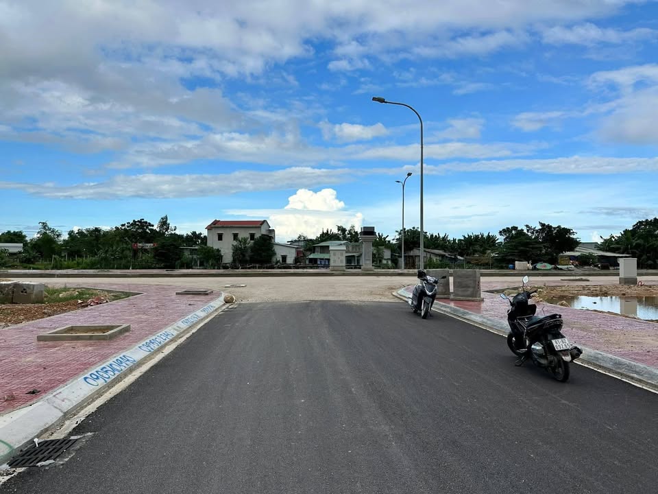 Bán lô đất mặt tiền đường 12m Nhơn Phú, Quy Nhơn 100m² giá 2.95 tỷ - Sổ hồng chính chủ!