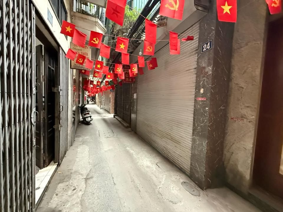 Nhà phố Tôn Đức Thắng, Cầu Giấy 84m² giá 8 tỷ - Lô góc 2 mặt thoáng không thể bỏ lỡ!