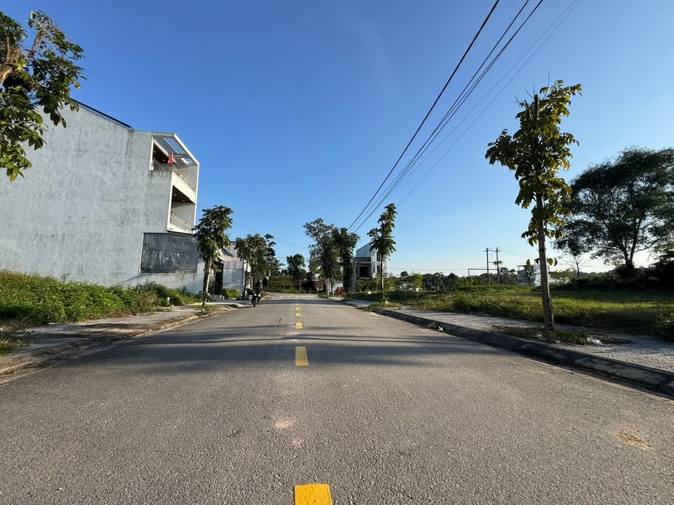 Bán đất KQH Bàu Vá, 100m² giá 3.6 tỷ - Giao thông thuận lợi, an cư lý tưởng!